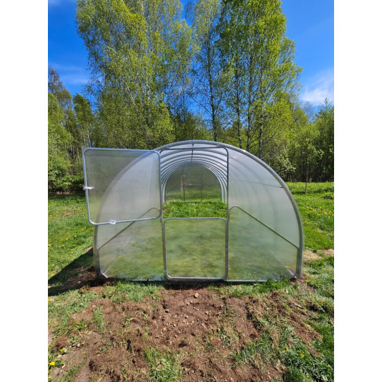 Siltumnīca 3x10 m ar 4 mm polikarbonātu